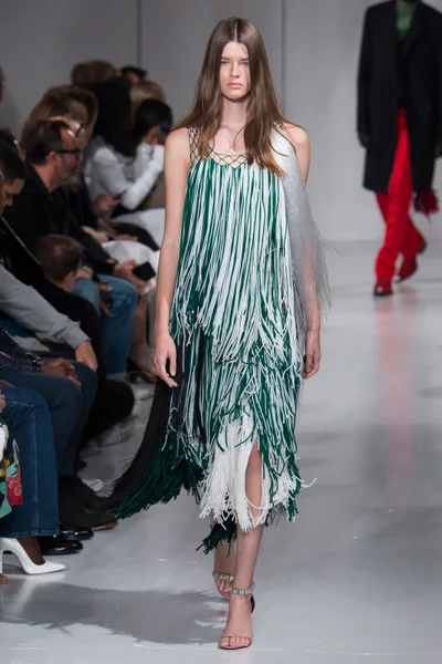 Look 76